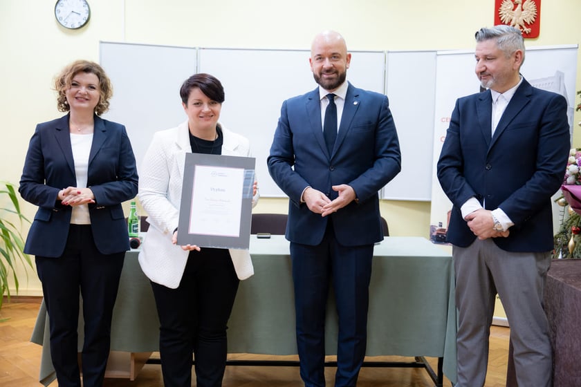 Wręczenie dyplomów dyrektorom placówek oświatowych, 10.01.2024
